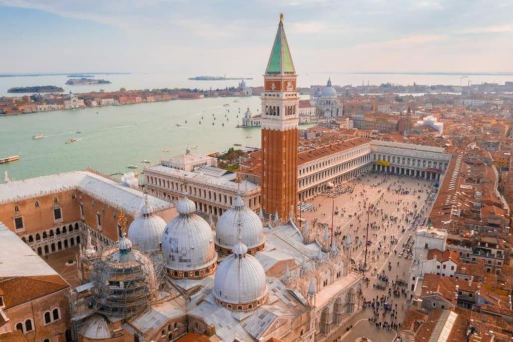 Casa Carla - Comodo Appartamento In Venice Cannaregio - 2 Camere Private Zewnętrze zdjęcie